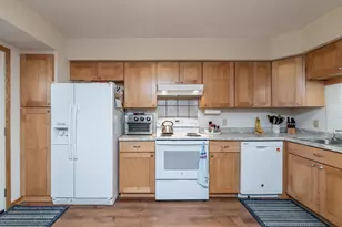 1277 Wilson Ave, Saint Paul, MN 55106 - Photo 11