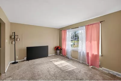 8000 Harkness Road S, Cottage Grove, MN 55016 - Photo 5