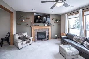 1122 Drew Dr, Woodbury, MN 55129 - Photo 11