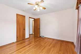 10025 Wentworth Ave S, Bloomington, MN 55420 - Photo 13