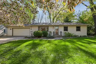 2966 Mildred Dr, Roseville, MN 55113 - Photo 1