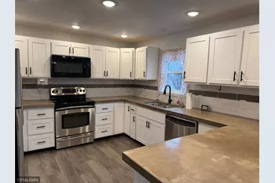 213 E Park Avenue, Luck, WI 54853 - Photo 9