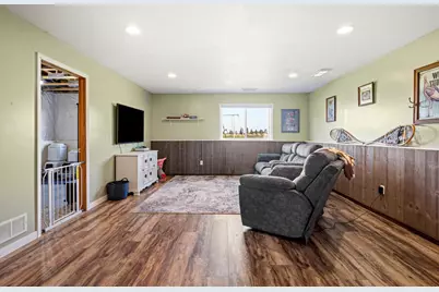 478 W Overlook Drive, Ellsworth, WI 54011 - Photo 11