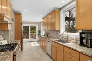 258 Hamline Ave S, Saint Paul, MN 55105 - Photo 9