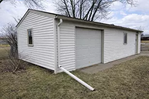 924 Colfax Ave SW, Wadena, MN 56482 - Photo 5