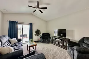 215 8th Ave NE, Isanti, MN 55040 - Photo 7