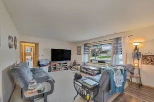 939 S Orient St, Fairmont, MN 56031 - Photo 9