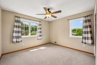 254 Jaspers Circle S, Chaska, MN 55318 - Photo 19