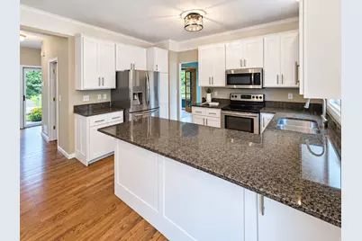 254 Jaspers Circle S, Chaska, MN 55318 - Photo 7