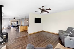1642 Scenic Hideaway Ln NE, Elysian, MN 56028 - Photo 17