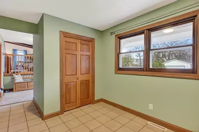 716 11th Avenue E, Alexandria, MN 56308 - Photo 3