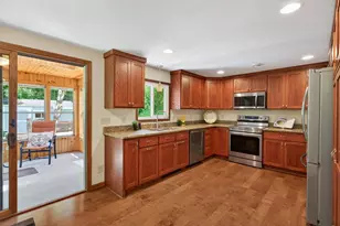 17130 Hemlock Ct, Lakeville, MN 55044 - Photo 9