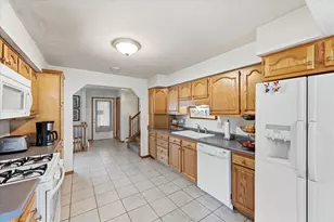 7850 Greenwood Dr, New Brighton, MN 55112 - Photo 9