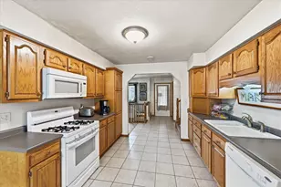 7850 Greenwood Dr, New Brighton, MN 55112 - Photo 7