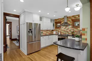 2219 Knapp St, Saint Paul, MN 55108 - Photo 11