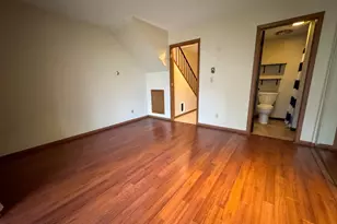 17562 Pond Cir, Eden Prairie, MN 55346 - Photo 9