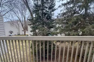 17562 Pond Cir, Eden Prairie, MN 55346 - Photo 5