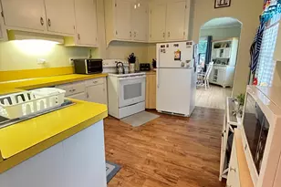 605 E 10th St, Duluth, MN 55805 - Photo 5