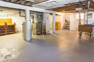 605 E 10th St, Duluth, MN 55805 - Photo 19