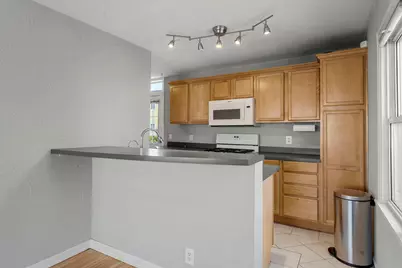 2043 Montreal Avenue, Saint Paul, MN 55116 - Photo 11