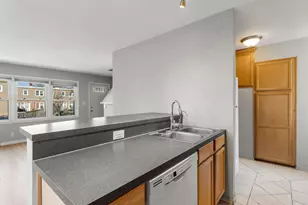 2043 Montreal Ave, Saint Paul, MN 55116 - Photo 13