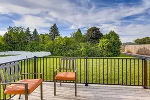 5520 Lindsay St, Golden Valley, MN 55422 - Photo 9