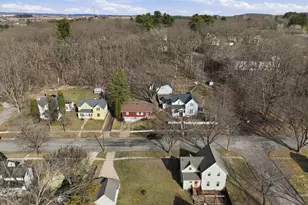 921 11th St E, Menomonie, WI 54751 - Photo 5