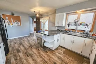 513 E Hollett St, Tracy, MN 56175 - Photo 7