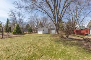 2042 Bluestone Ln, Eagan, MN 55122 - Photo 33