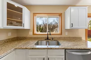 2042 Bluestone Ln, Eagan, MN 55122 - Photo 13