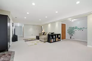 10389 Fox Run Rd, Woodbury, MN 55129 - Photo 5