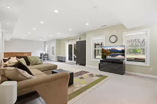 10389 Fox Run Rd, Woodbury, MN 55129 - Photo 7