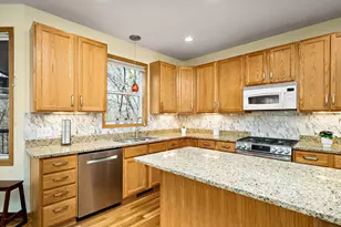 4925 Narcissus Ln N, Plymouth, MN 55446 - Photo 13