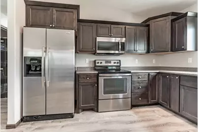 1557 Johnson Drive S, Moorhead, MN 56560 - Photo 3