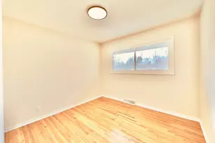 2125 Hazelwood St, Maplewood, MN 55109 - Photo 23