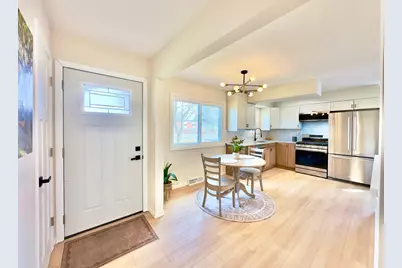 2125 Hazelwood Street, Maplewood, MN 55109 - Photo 7