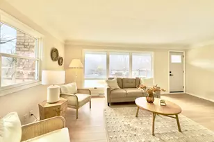 2125 Hazelwood St, Maplewood, MN 55109 - Photo 5