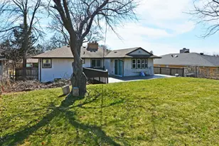 1483 3rd St E, Saint Paul, MN 55106 - Photo 29