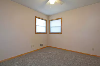 1483 3rd Street E, Saint Paul, MN 55106 - Photo 21