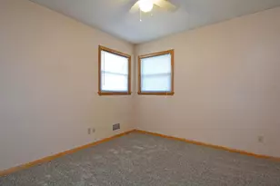 1483 3rd St E, Saint Paul, MN 55106 - Photo 21