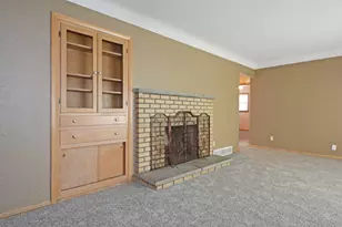 1483 3rd St E, Saint Paul, MN 55106 - Photo 7