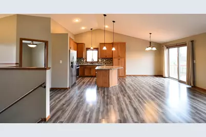 887 Golf View Avenue, Zumbrota, MN 55992 - Photo 9