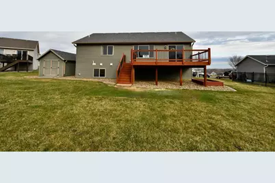 887 Golf View Avenue, Zumbrota, MN 55992 - Photo 3