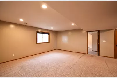 887 Golf View Avenue, Zumbrota, MN 55992 - Photo 29