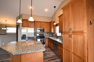 887 Golfview Ave, Zumbrota, MN 55992 - Photo 13