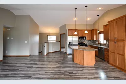 887 Golf View Avenue, Zumbrota, MN 55992 - Photo 11