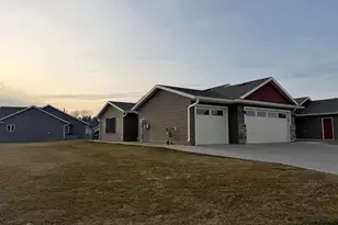 147 Highland Circle, Zumbrota, MN 55992 - Photo 3