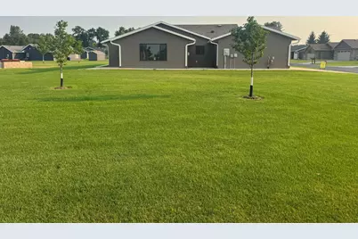 147 Highland Circle, Zumbrota, MN 55992 - Photo 3