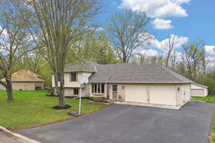 4589 Saddlewood Dr, Minnetonka, MN 55345 - Photo 3