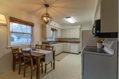 707 W Alcott Avenue, Fergus Falls, MN 56537 - Photo 13